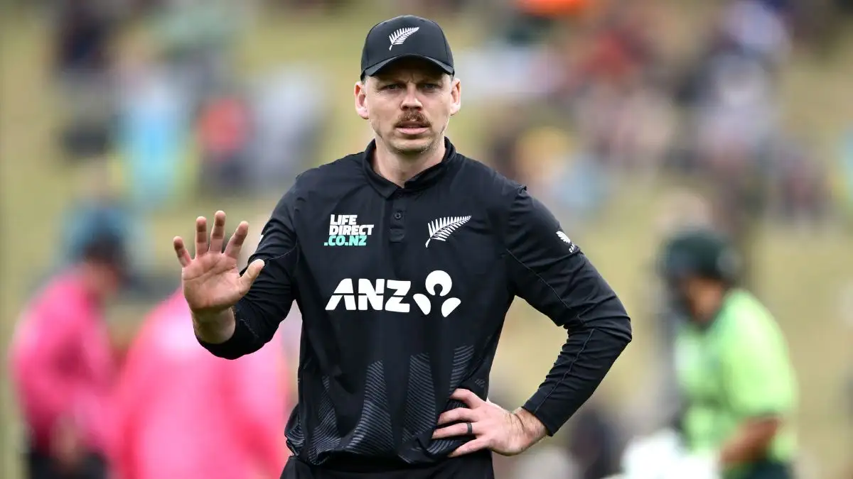Michael Bracewell Replaces Injured Glenn Phillips for First Test Against Zimbabwe